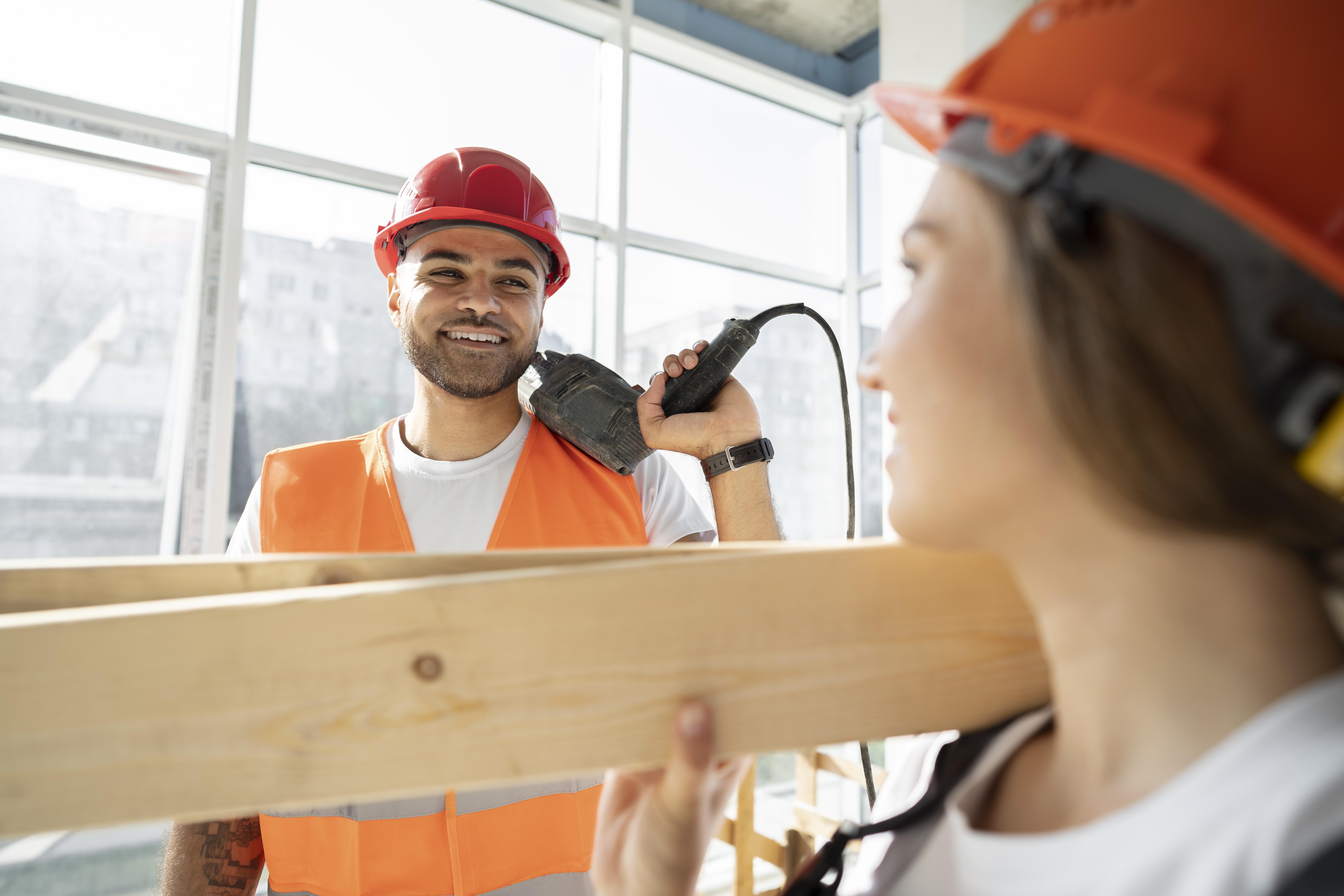 trabajadores-de-la-edificacion-y-la-construccion-en-el-sitio